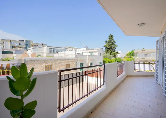 Mistral - Free Private Car Park