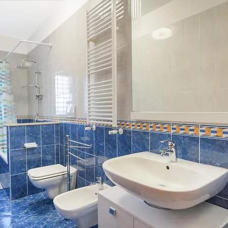 Apartment Mistral - Free Private Car Park Bari